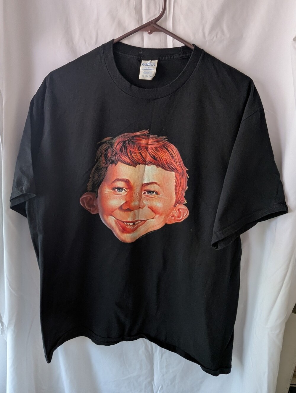 Alfred Neuman MAD Magazine tee XL Port Company Character